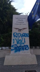 vandalismo_stele