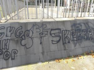 imbrattata_piazzetta_cisternole