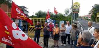 Licenziato un professore di Formalba protesta_formalba