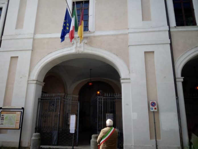 omaggio_marini_caduti