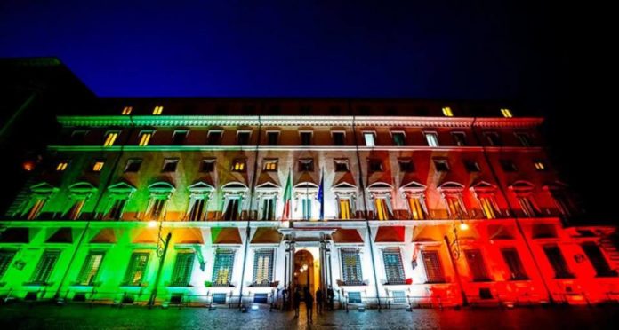 palazzo-chigi-tricolore