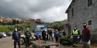 Associazione Castelli Romani Food e Wine dona verdura e insalata alle famiglie bisognose di Frascati solidarieta_frascati
