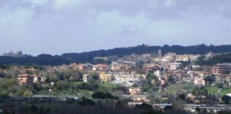 Aperta voragine in strada ad Albano, evacuate palazzine in via San Gaspare del Bufalo albano