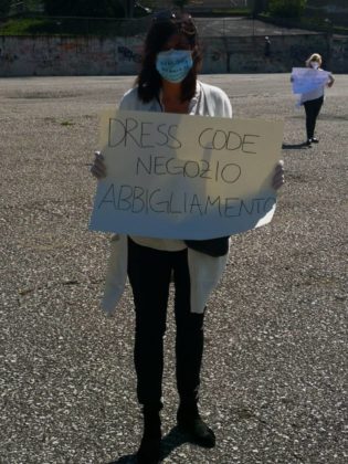 manifestazione_commercianti_grotta_02_05