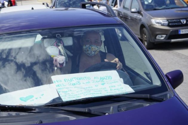 flash_mob_drive_in_24_05