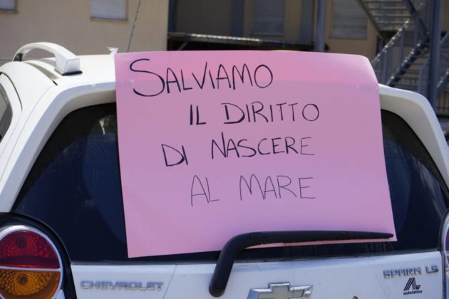 flash_mob_drive_in_24_05