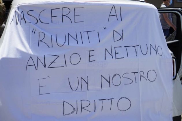 flash_mob_drive_in_24_05