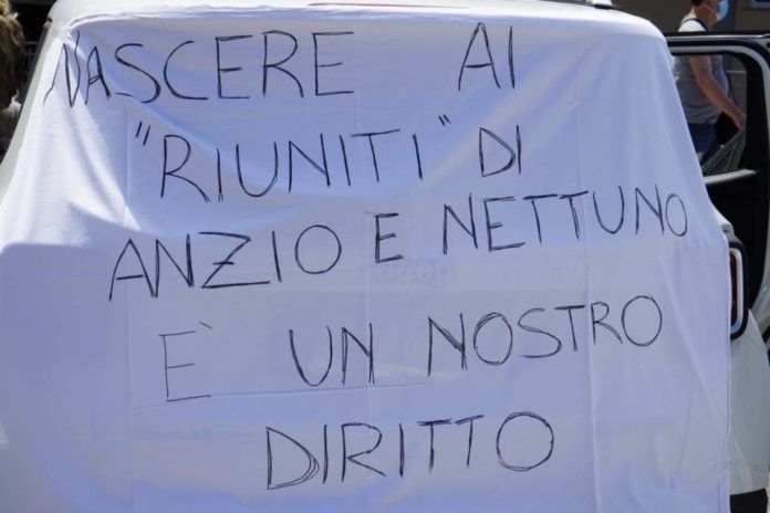 flash_mob_drive_in_24_05