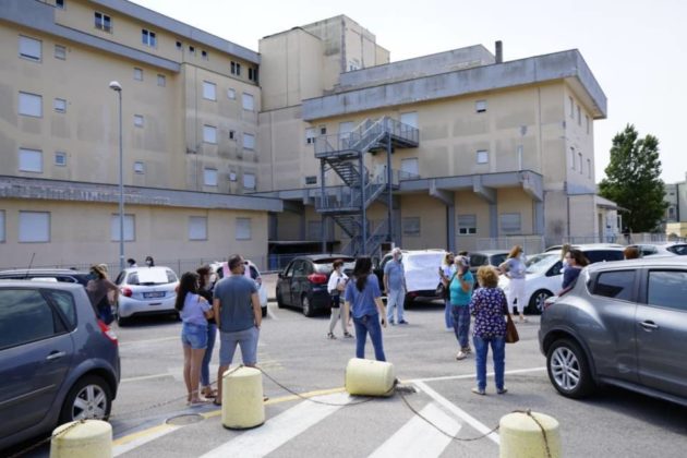 flash_mob_drive_in_24_05