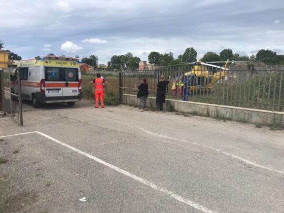 ambulanza_bimbo_piscina_anzio