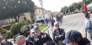 Opposizione Lariano per il ritorno del mercato settimanale protesta_mercato_lariano