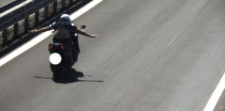 Acrobazie stradali a Ciampino