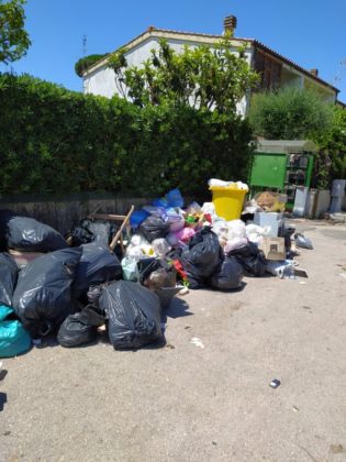 nettuno_rifiuti_sandalo_ponente