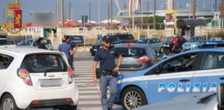 Controlli straordinari della Polizia sul litorale ostia