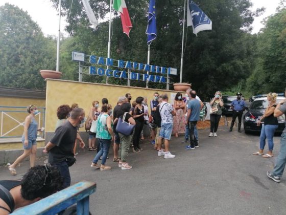 manifestazione_lavoratori_san_raffaele_rocca_di_papa_03_08