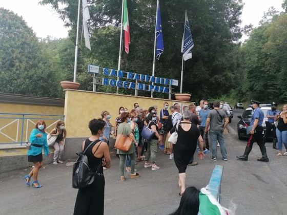 manifestazione_lavoratori_san_raffaele_rocca_di_papa_03_08