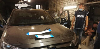 Lanuvio, scoperta carrozzeria abusiva dalla stradale di Albano