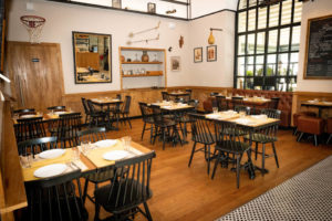 sala_ristorante_vuota