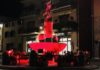 A Nemi la fontana della Diana si accende di rosso per la Giornata contro la violenza sulle donne nemi_fontana_fiana_rosso_giornata_contro_violenza_sulle_donne