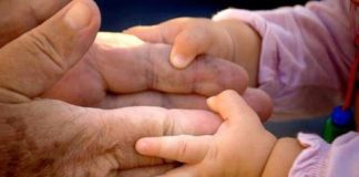 Contributo regionale per i centri anziani di Pomezia bambino_anziano