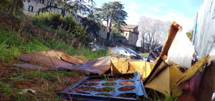 abbandono_rifiuti