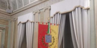 2 telecamere per monitorare auto con revisione e assicurazione scaduta a Frascati sala_comunale_frascati