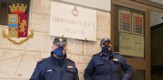 Velletri. Fanno prelievi con carte di credito rubate poliziotti_velletri