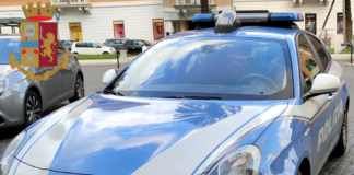Velletri, acquistava materiali edili pagando il conto con assegni contraffatti volante_polizia