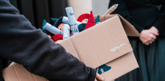 ll campione di arti marziali Sakara diventa la Befana di una casa famiglia romana sakara_befana