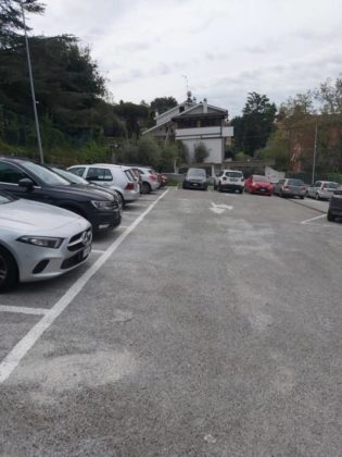 parcheggio_regina_apostolorum