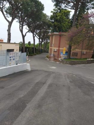 parcheggio_regina_apostolorum