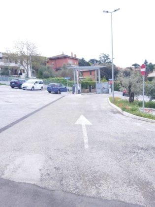 parcheggio_regina_apostolorum