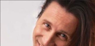 Eccellenza Italiana, Premio di Assotutela a Povia e Strabioli povia