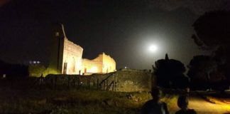 L’Appia Antica dal tramonto alla luna: Trekking notturno, Yoga e Picnic sotto le stelle