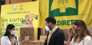 Coldiretti Lazio, Granieri consegna alla Raggi 1400 kg di prodotti alimentari per persone in difficoltà
