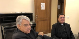 Monsignor Vincenzo Viva in visita informale ad Albano