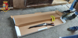 Riserva Nuova, sequestrate armi e munizioni all’interno di un locale ascensori di una palazzina