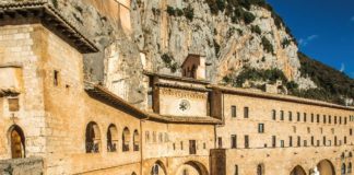 Nemi tra le 20 bandiere arancioni assegnate ai Borghi del Lazio dal Touring Club