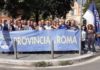 Rifiuti, Flash mob di Fratelli d’Italia sotto il palazzo della Regione Lazio flashmobfdi