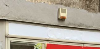 Frascati, danneggiato manifesto di Mastrosanti al Comitato Elettorale