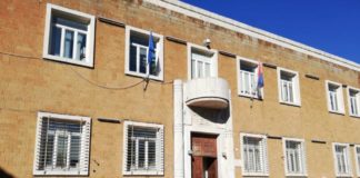 Pomezia, completate le indagini strutturali sul balconcino della Polizia locale