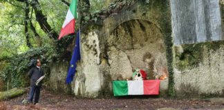 Rappresentanti dell’Ambasciata serba di Roma al Barco Colonna per deporre una corona di fiori per gli eroi di guerra di Marino