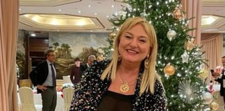 Monica Setta, 1500 roselline per un Natale formato famiglia monicasetta