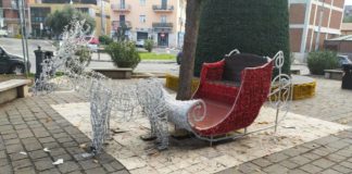 Vandalizzate le luminarie natalizie a Santa Maria delle Mole la notte di capodanno luminarie