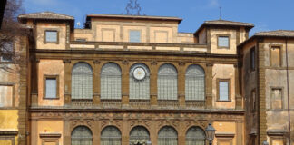 Visita a Villa Mondragone, gioiello tra arte e scienza