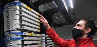 ATTRAVERSO FIBERCOP PORTA LA FIBRA OTTICA ULTRAVELOCE A MONTE COMPATRI