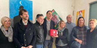 FONDAZIONE CASTELLI: All’Istituto Comprensivo “Alberto Manzi” per la donazione del terzo Defibrillatore Semiautomatico.