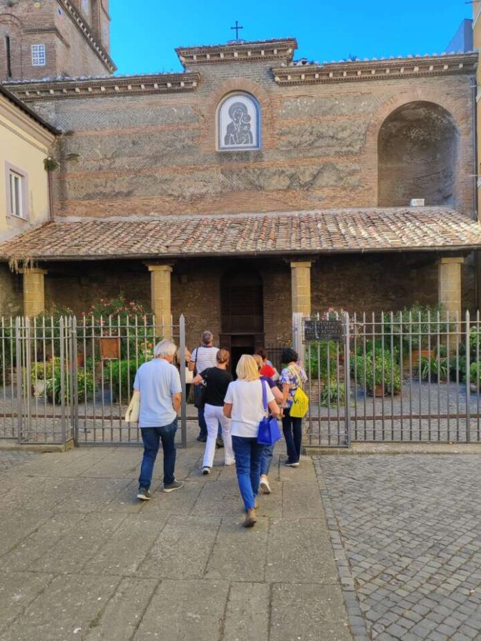 madonnarotondareginaviarum