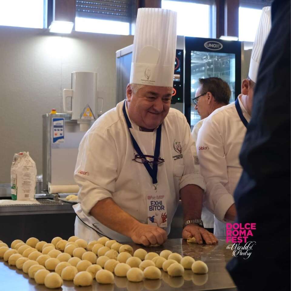 Pasticcere all'opera