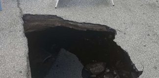 Setteville. Cede un tratto di pavimentazione stradale, l’area messa in sicurezza